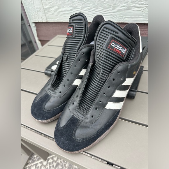 2009 Adidas Men’s Samba Indoor Soccer Sneaker - Picture 6 of 11